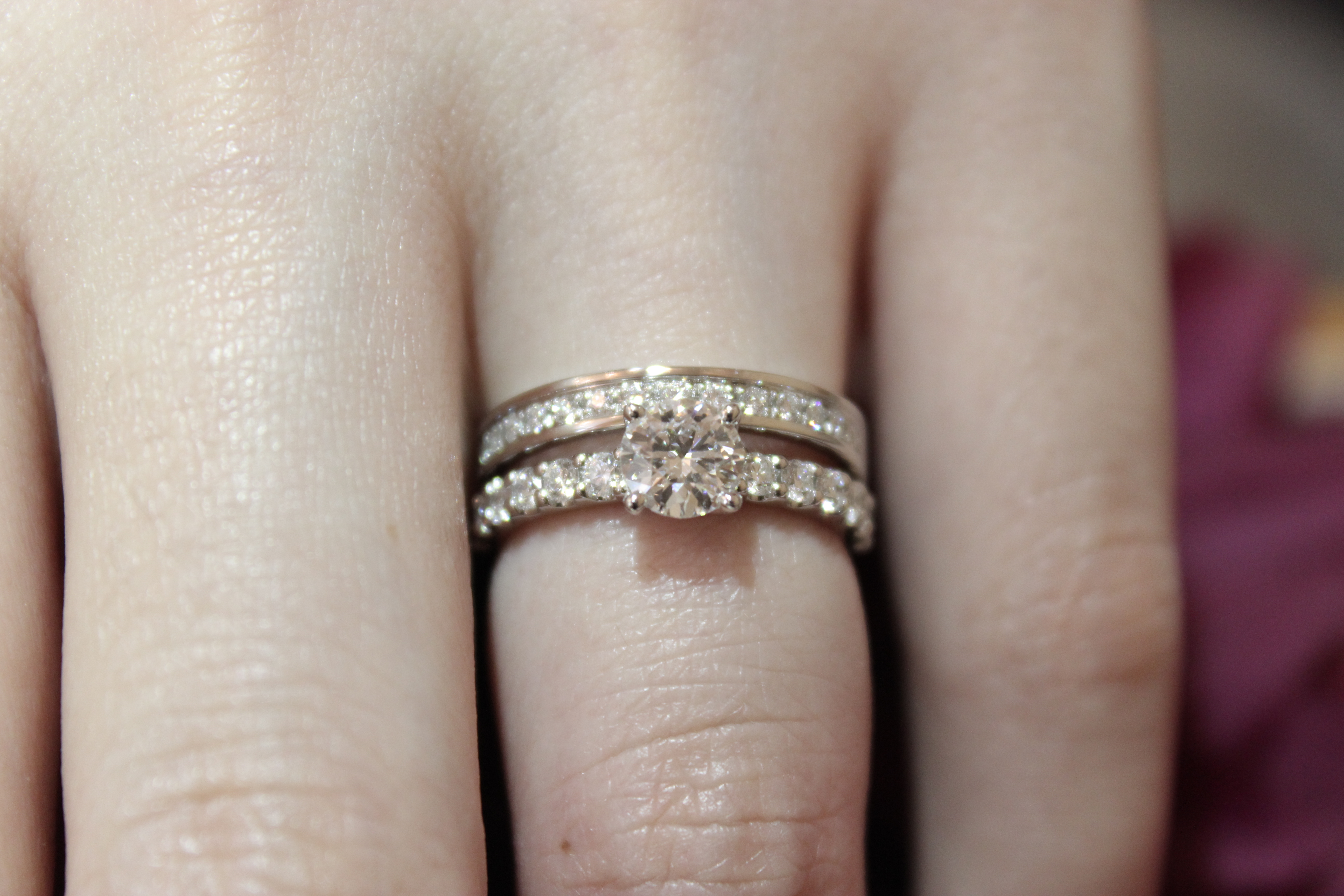 豪華な婚約指輪、結婚指輪が完成しました☆ – 宮崎県延岡市・日向市・門川でダイヤモンド・結婚指輪・婚約指輪・ブライダルのことがよくわかるブログ